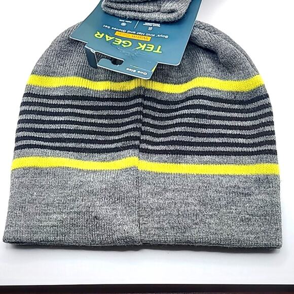 Tek Gear Boys' Winter Knit Hat & Gloves Set Gray Yellow Striped Grip Dots NWT - Picture 3 of 5